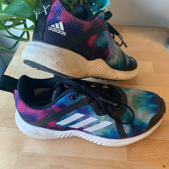 girls athletic shoes size 2